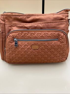 lug Quilted Front Zip Crossbody in Terracotta Multiple Pouches